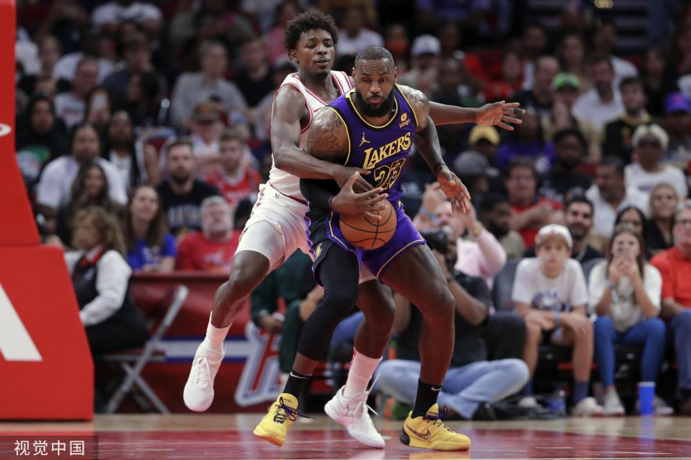 合拿下总冠 合拿下总冠